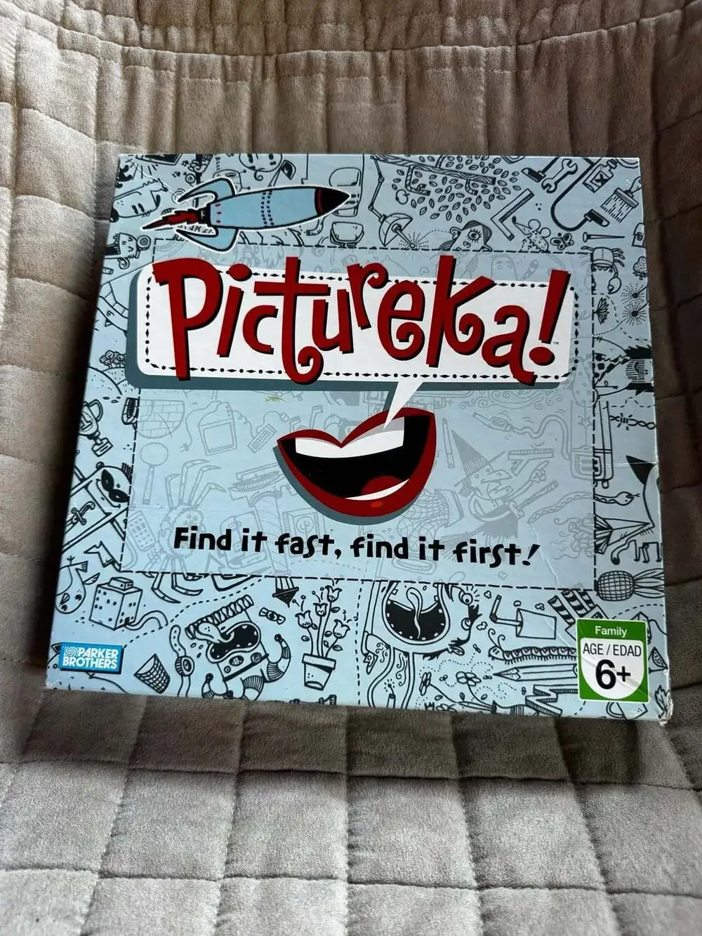 Parker Brothers Pictureka! Family Board Game